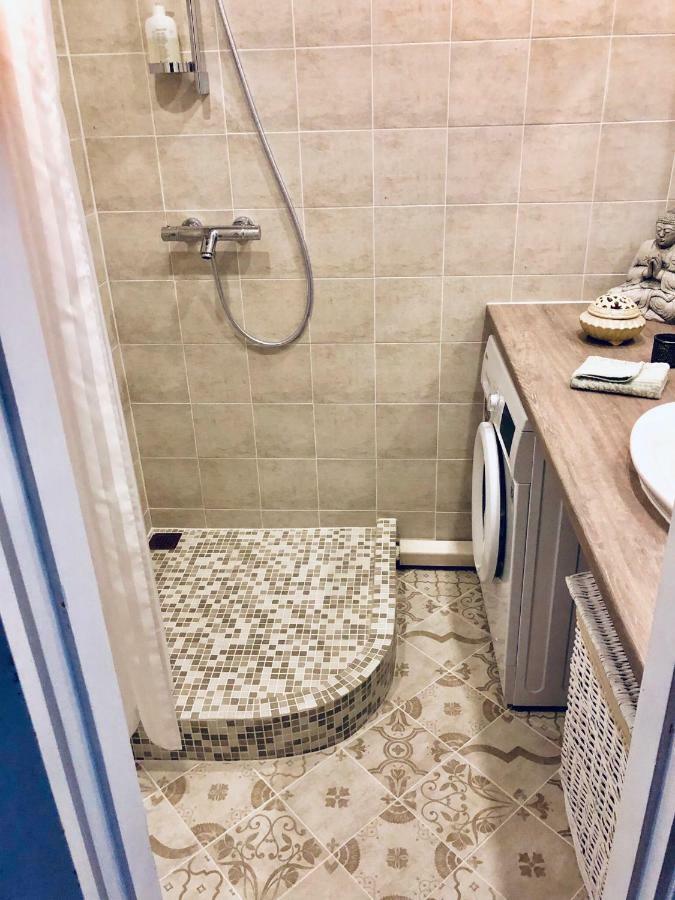 Wind Rose Apartment Курессааре Экстерьер фото